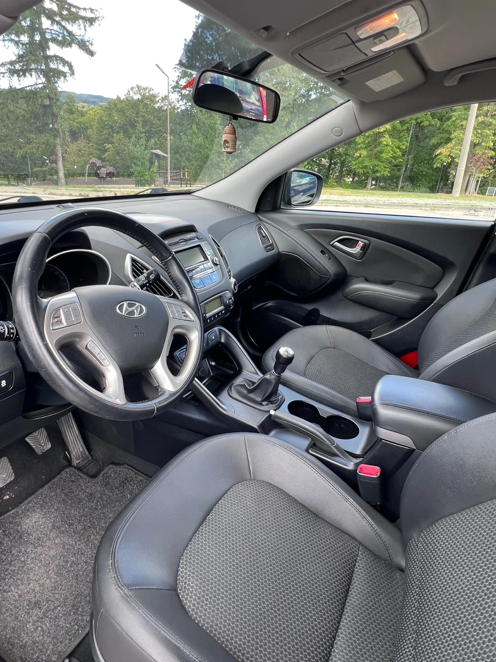 Hyundai IX35 2.0 4х4 , снимка 10 - Автомобили и джипове - 56062266