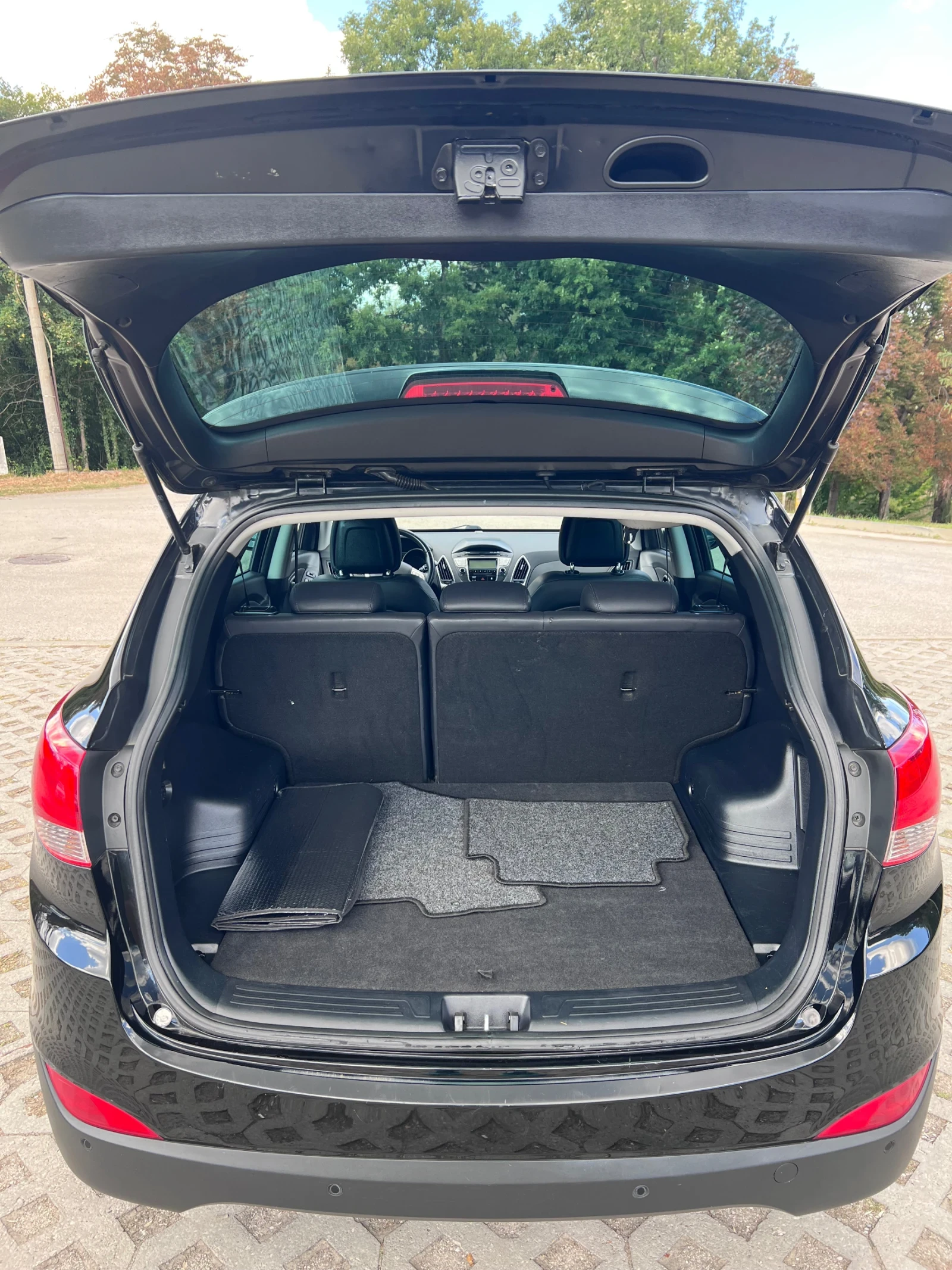 Hyundai IX35 2.0 4х4 , снимка 11 - Автомобили и джипове - 56062266