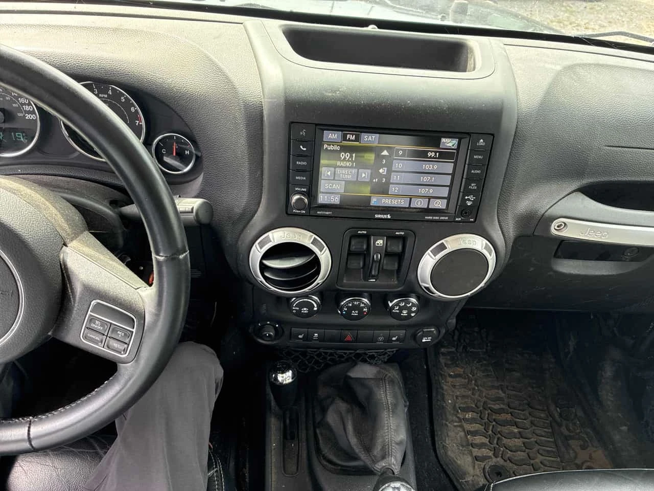 Jeep Wrangler * Sahara * АВТОКРЕДИТ БЕЗ ПЪРВОНАЧАЛНА ВНОСКА* , снимка 9 - Автомобили и джипове - 56238535