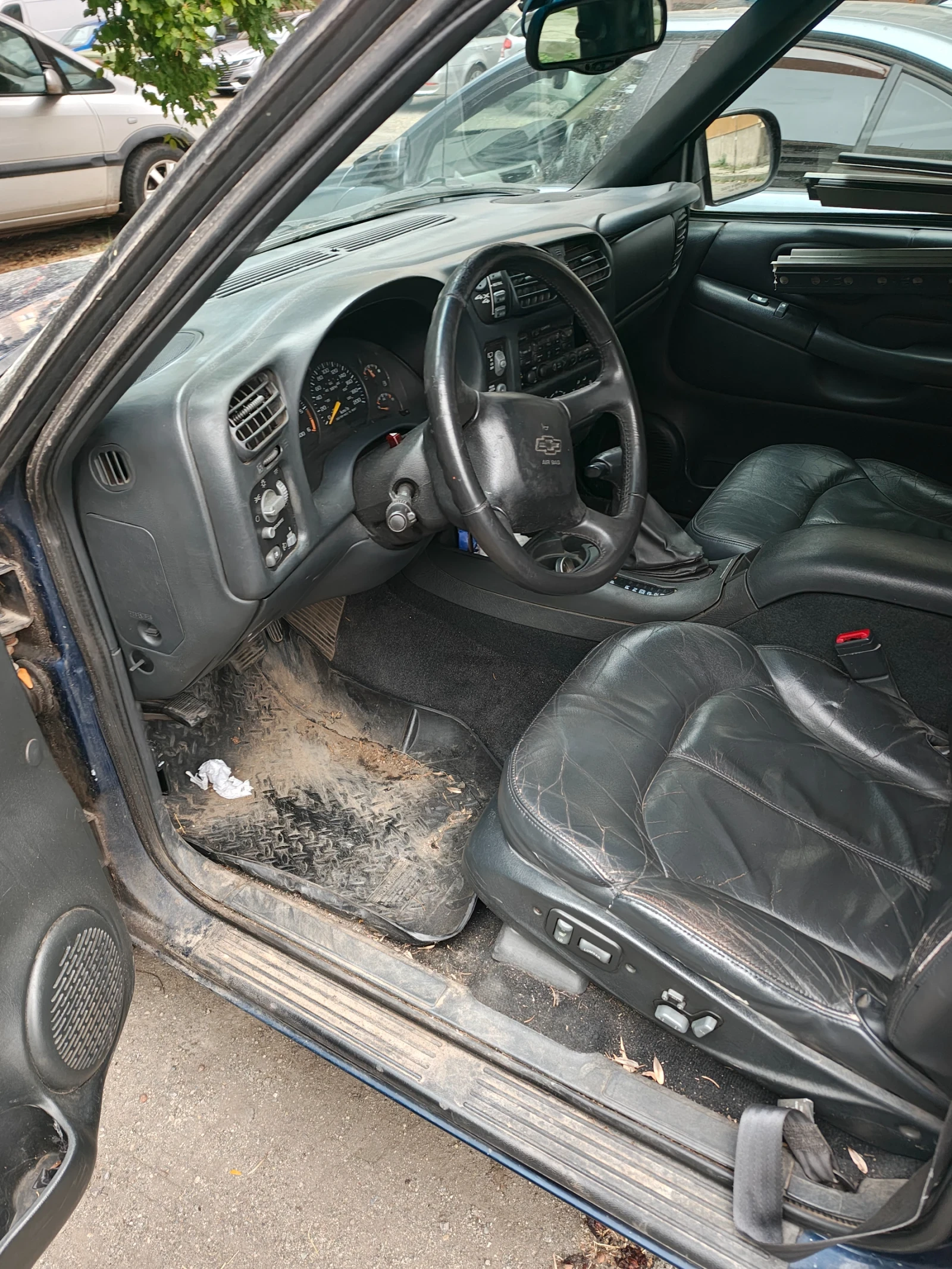 Chevrolet Blazer, снимка 11 - Автомобили и джипове - 56745971