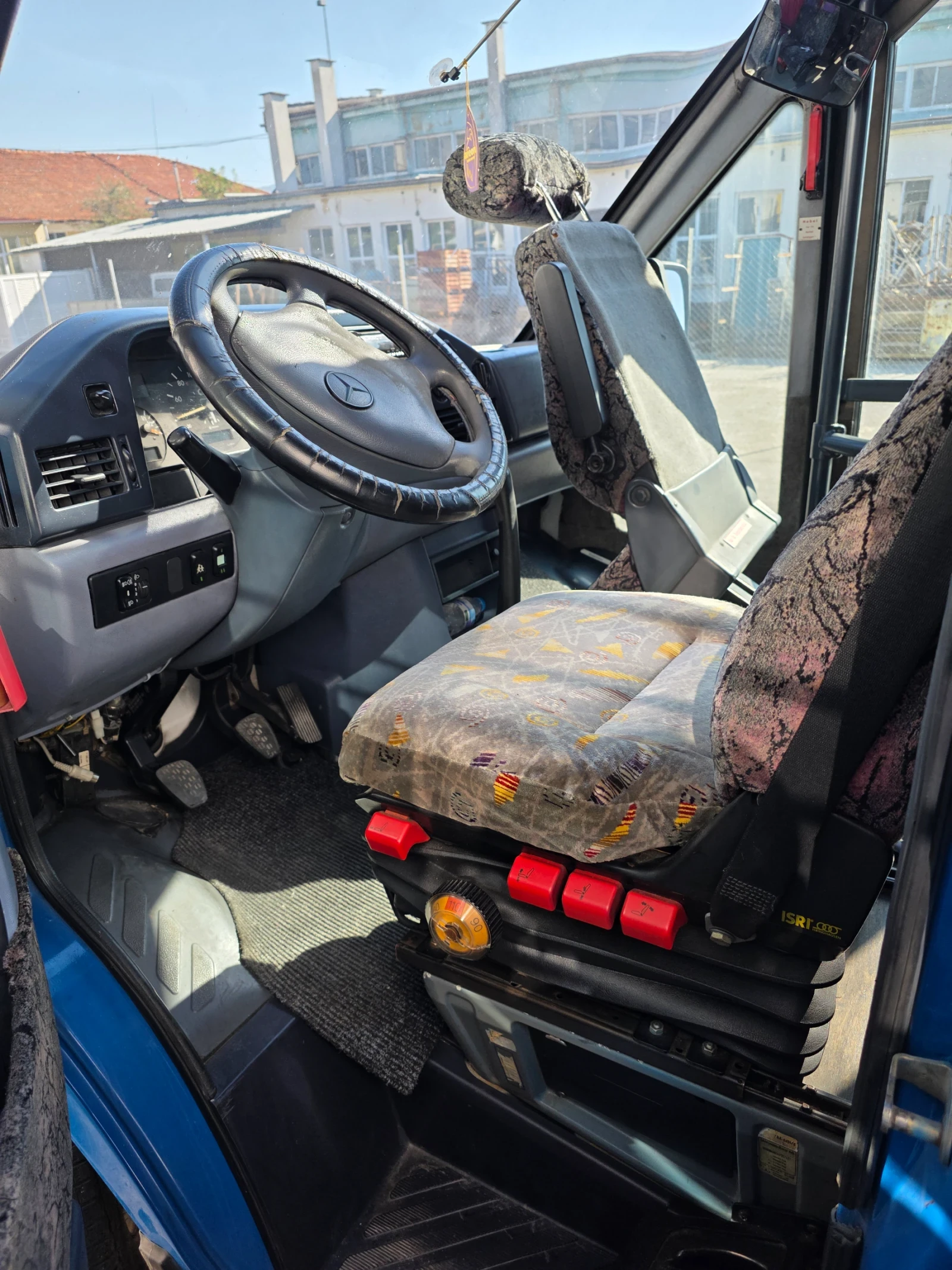 Mercedes-Benz Sprinter 412, снимка 9 - Бусове и автобуси - 55637714
