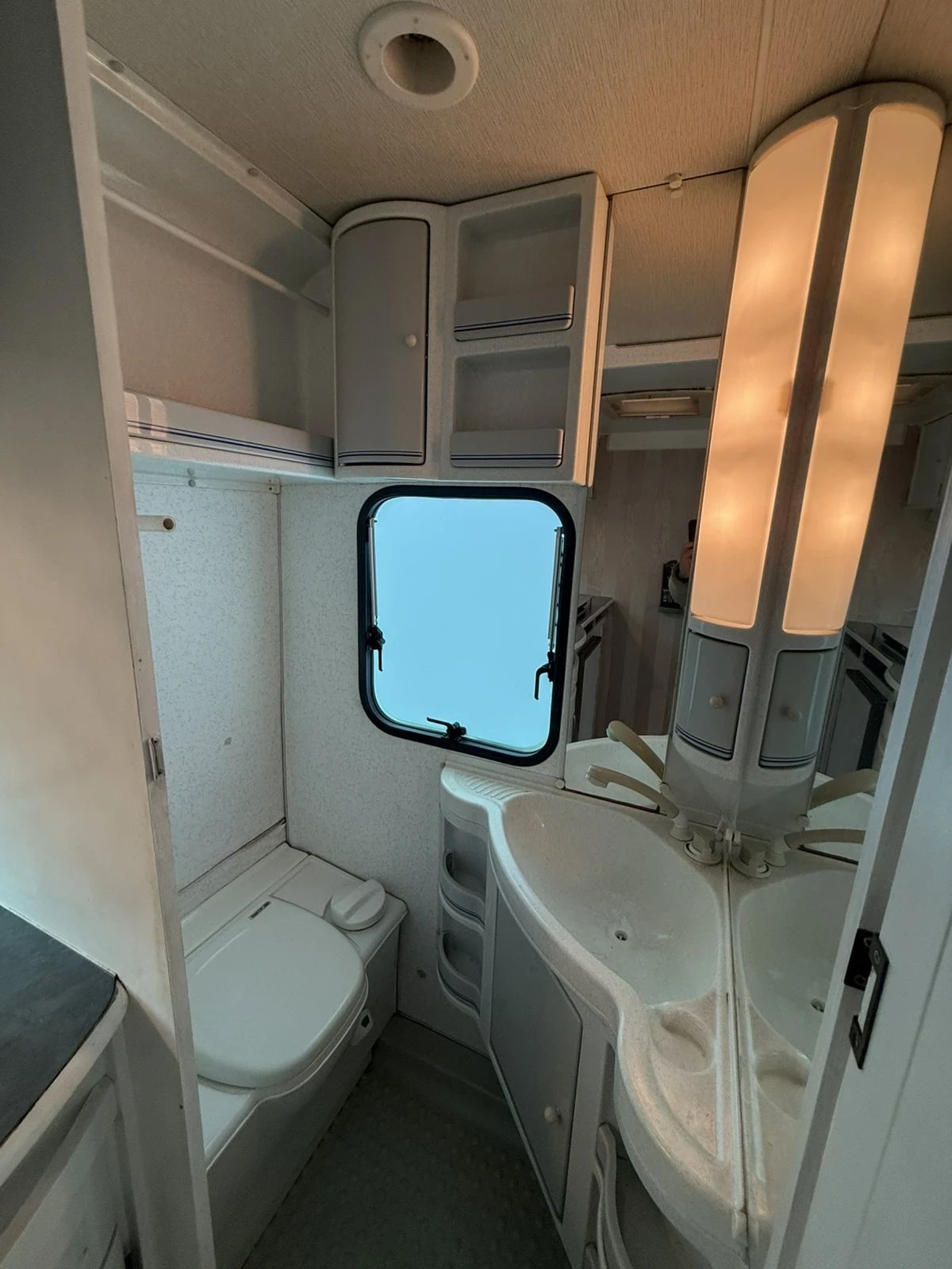 Каравана Adria  - изображение 6