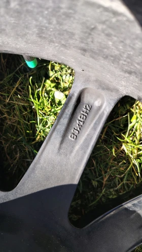 Гуми с джанти Други 245/40R18, снимка 10