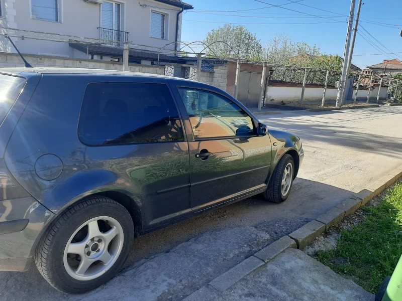 VW Golf, снимка 2 - Автомобили и джипове - 47739456