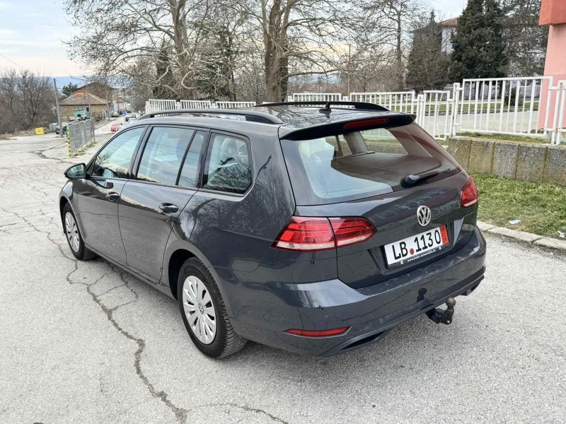 VW Golf 1.6TDI, снимка 4 - Автомобили и джипове - 48786467