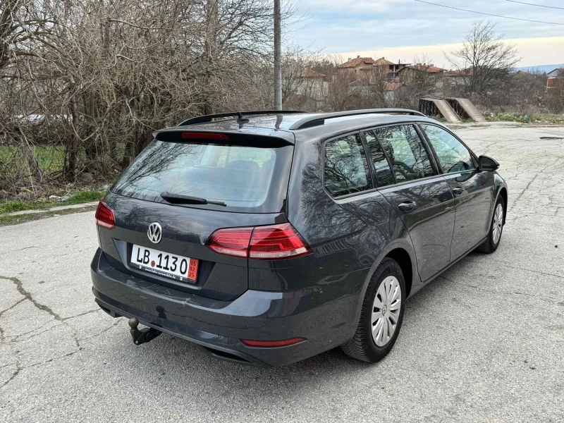 VW Golf 1.6TDI, снимка 3 - Автомобили и джипове - 48786467