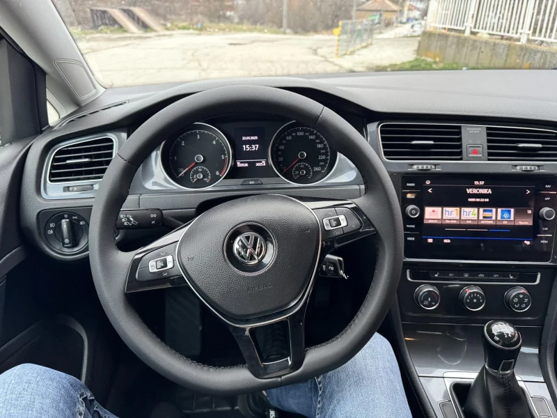 VW Golf 1.6TDI, снимка 14 - Автомобили и джипове - 48786467