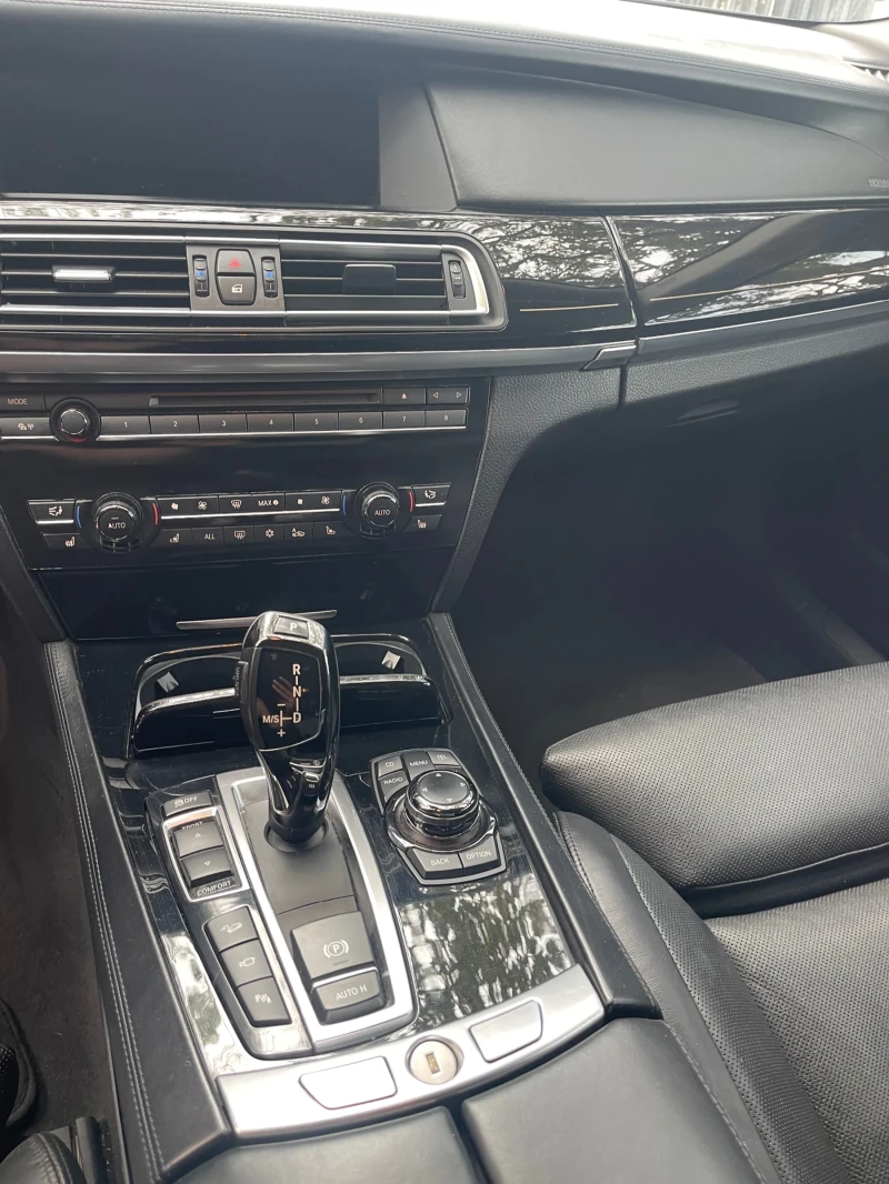 BMW 740 740XD Сменени вериги!!!, снимка 14 - Автомобили и джипове - 49552776