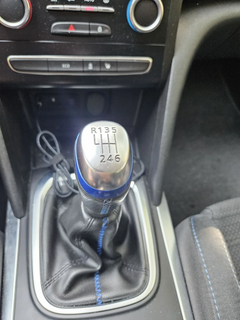 Renault Megane GT Line, снимка 7 - Автомобили и джипове - 52024220