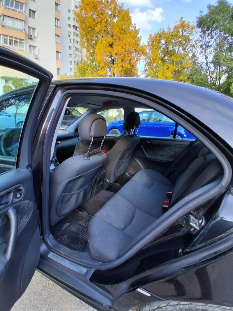 Mercedes-Benz C 180 180 Compressor, снимка 9 - Автомобили и джипове - 51980728