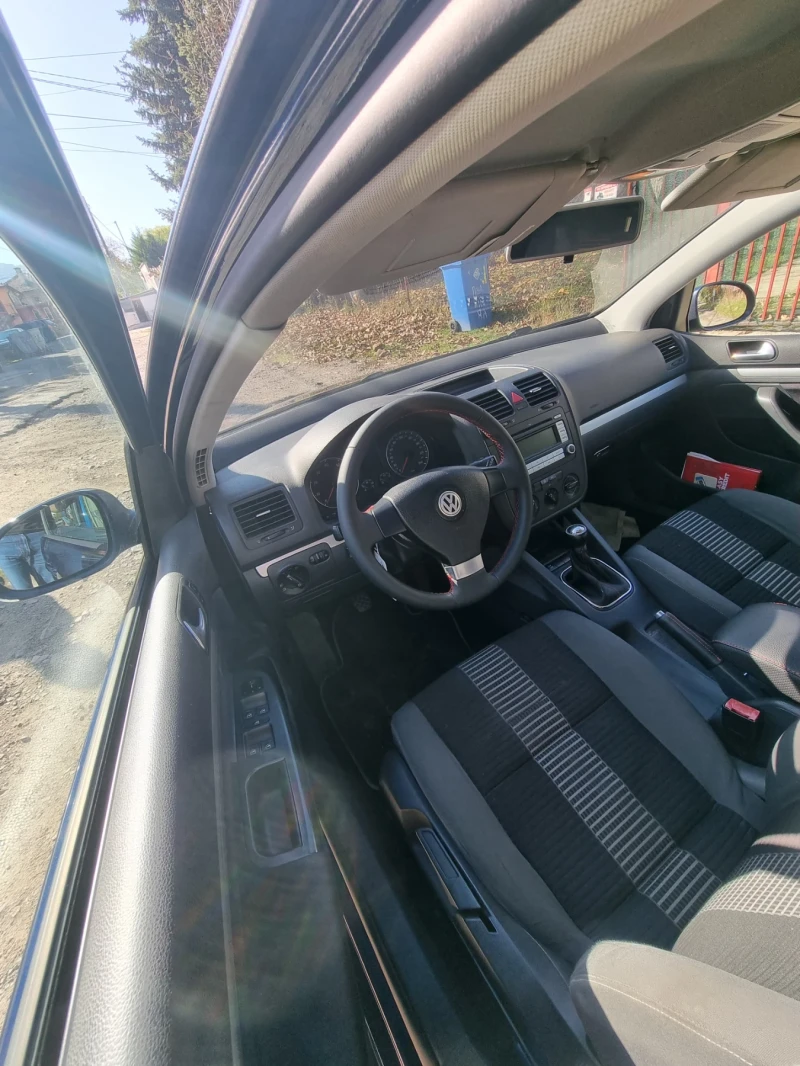 VW Golf Бензин/Газ, снимка 8 - Автомобили и джипове - 52267458