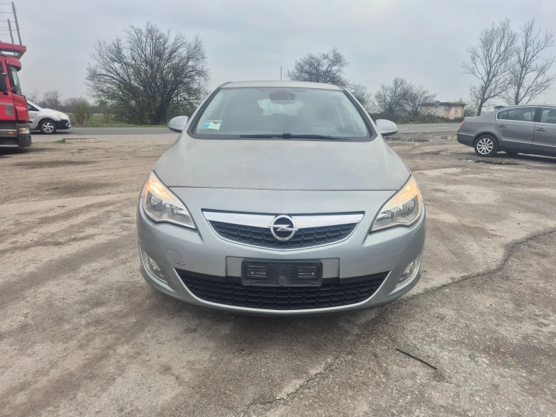 Opel Astra 1.7CDTI, 125k.c., снимка 2 - Автомобили и джипове - 52650044