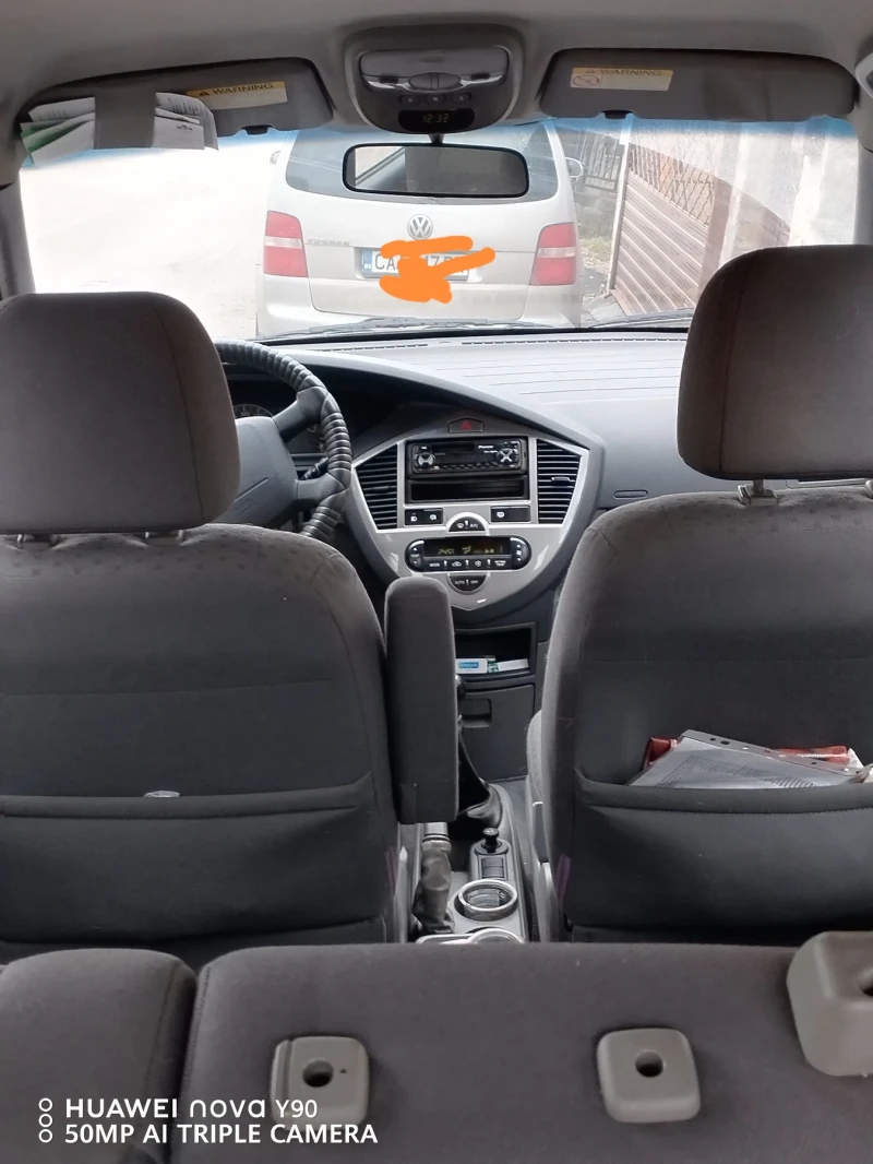 Kia Carens, снимка 9 - Автомобили и джипове - 53295622