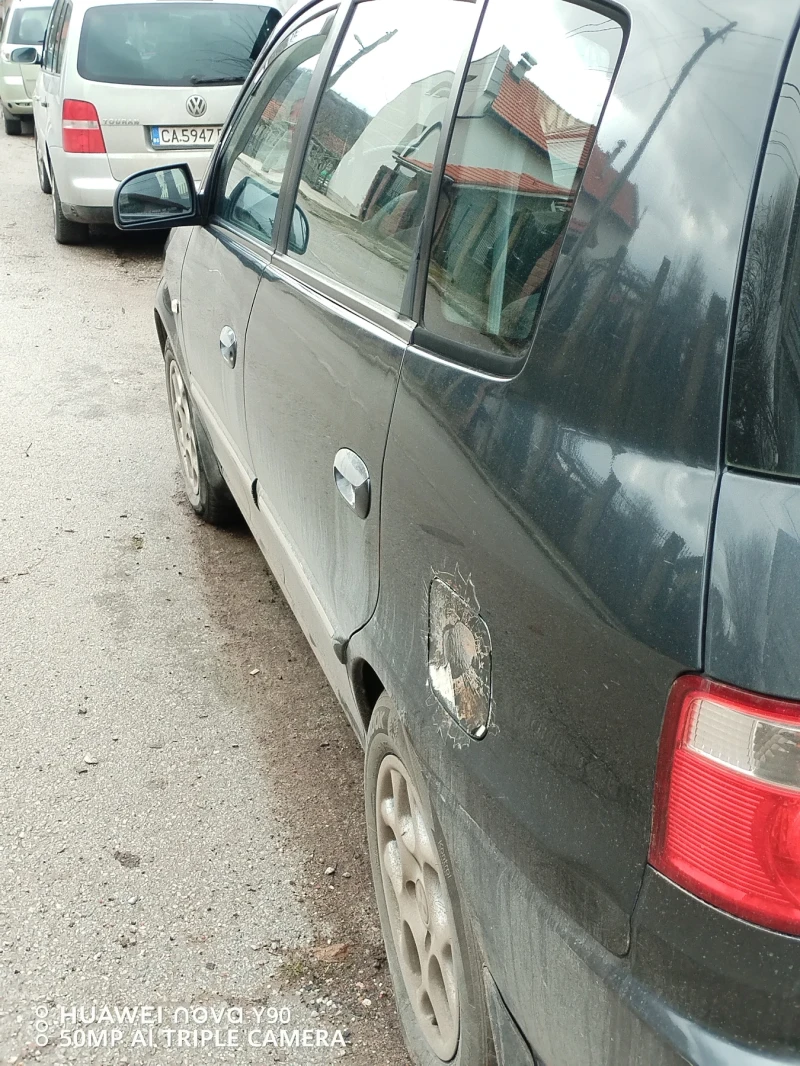 Kia Carens, снимка 4 - Автомобили и джипове - 53295622