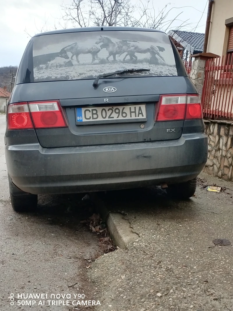 Kia Carens, снимка 2 - Автомобили и джипове - 53295622