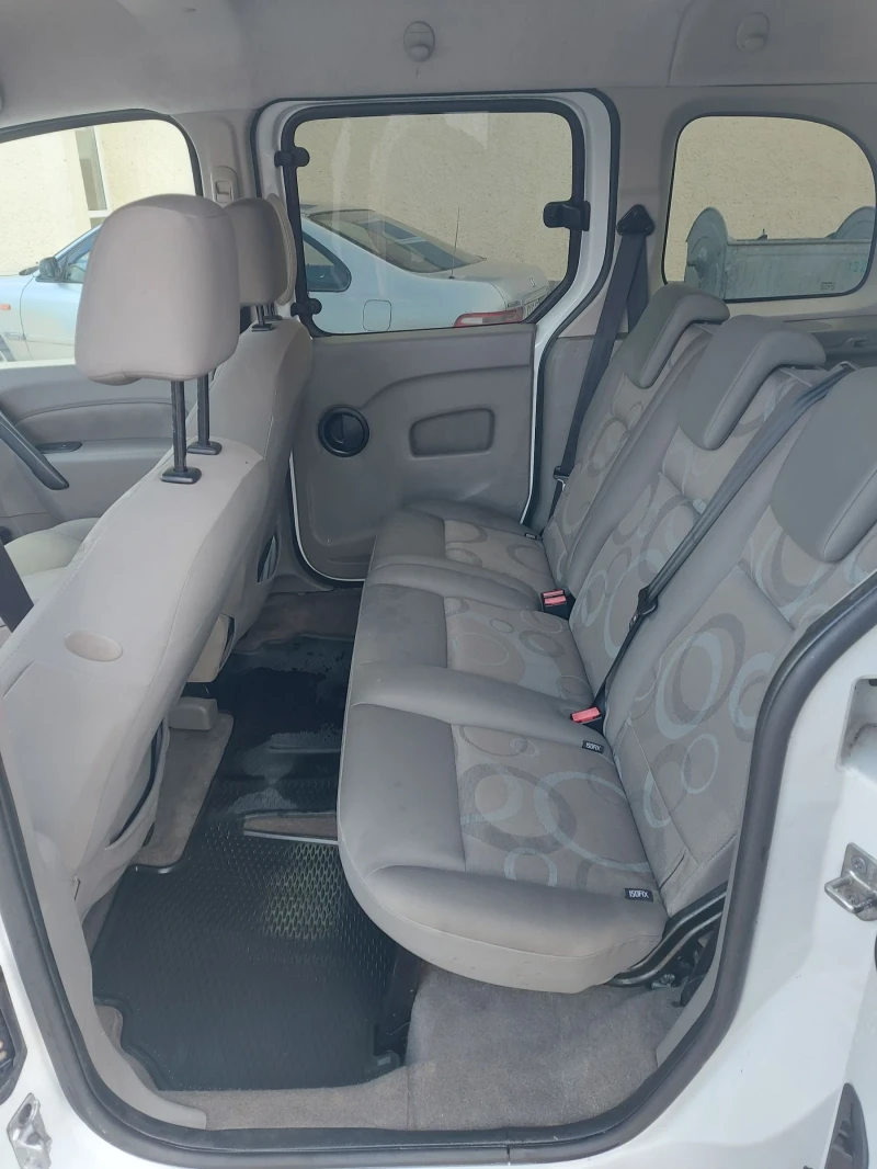 Renault Kangoo 1.5dci, снимка 6 - Автомобили и джипове - 53582670