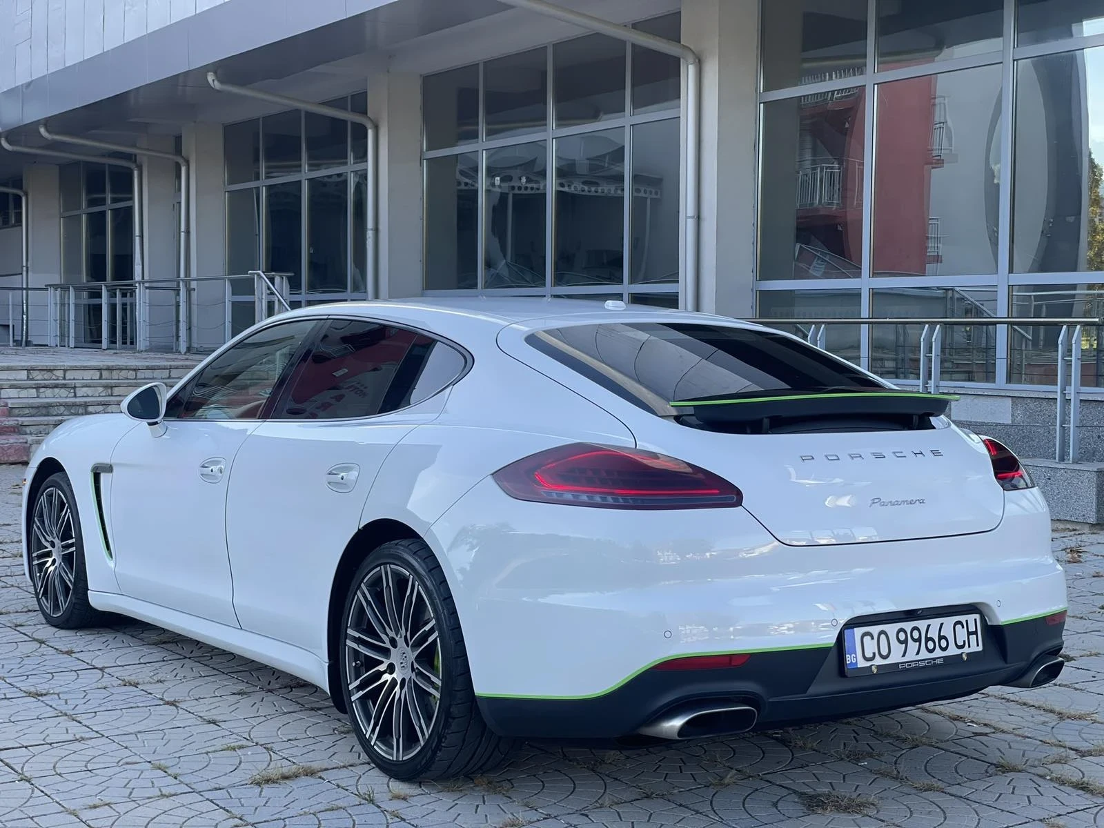 Porsche Panamera  - изображение 4