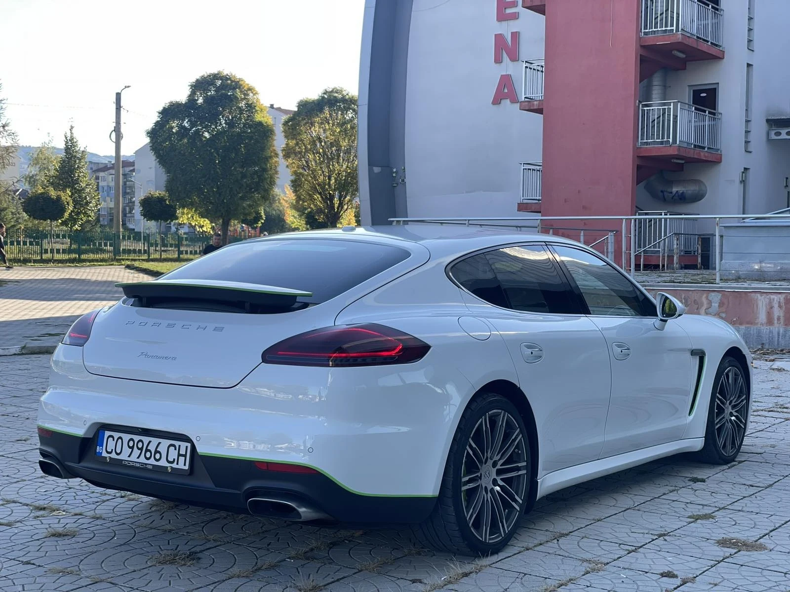 Porsche Panamera  - изображение 3