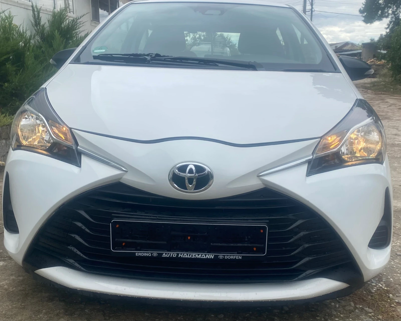 Toyota Yaris 1000 vvt-I  - изображение 2