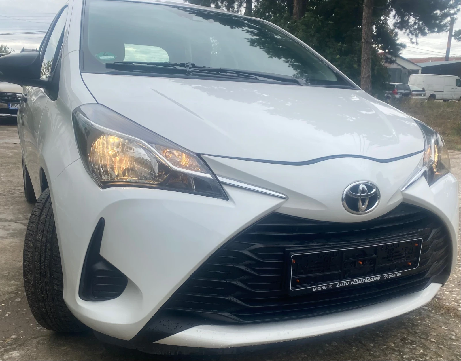 Toyota Yaris 1000 vvt-I  - изображение 3