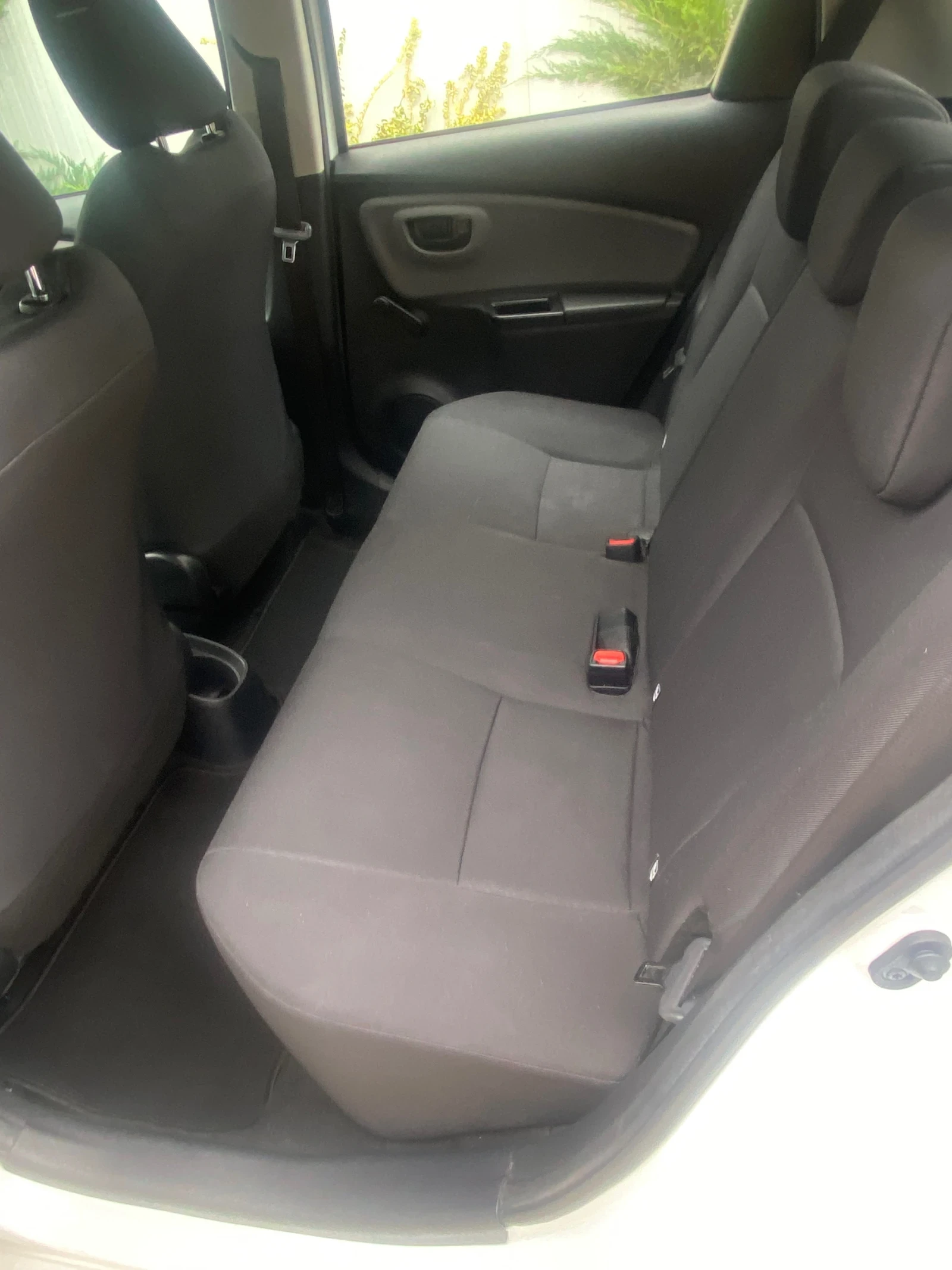 Toyota Yaris 1000 vvt-I  - изображение 8