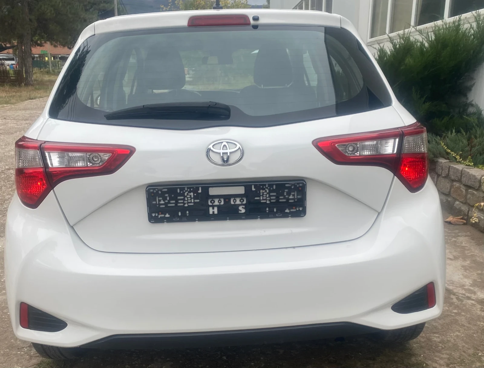 Toyota Yaris 1000 vvt-I  - изображение 5