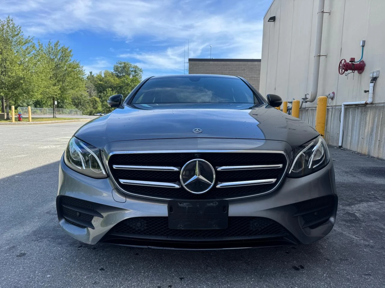 Mercedes-Benz E 300 4MATIC * * CARFAX * * АВТОКРЕДИТ * *  - изображение 3