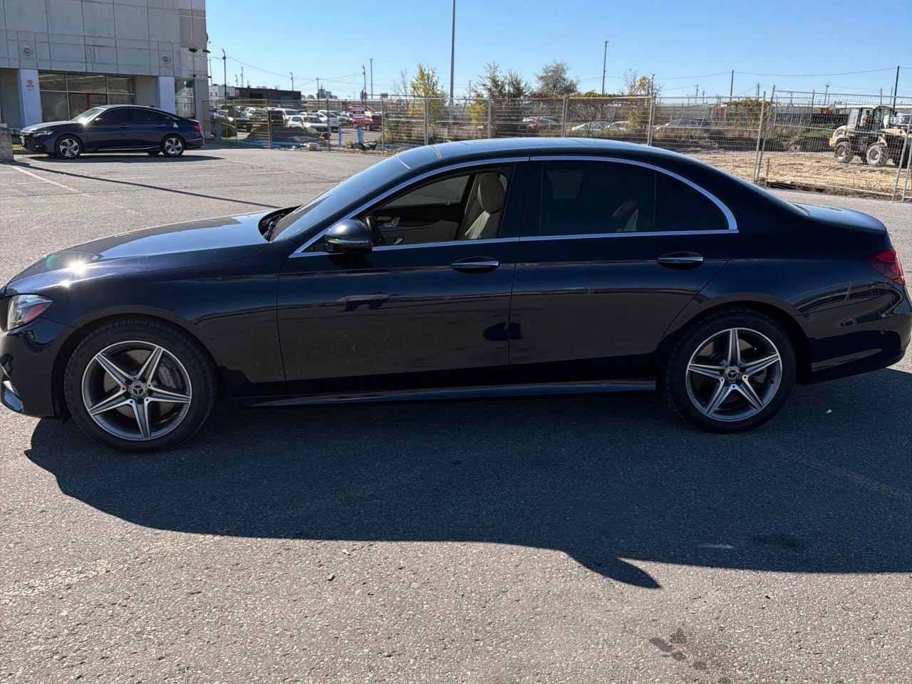 Mercedes-Benz E 400 * АВТО КРЕДИТ* ЦЕНА ДО БГ * СЕРВИЗНА ИСТОРИЯ *  | Mobile.bg — изображение 3