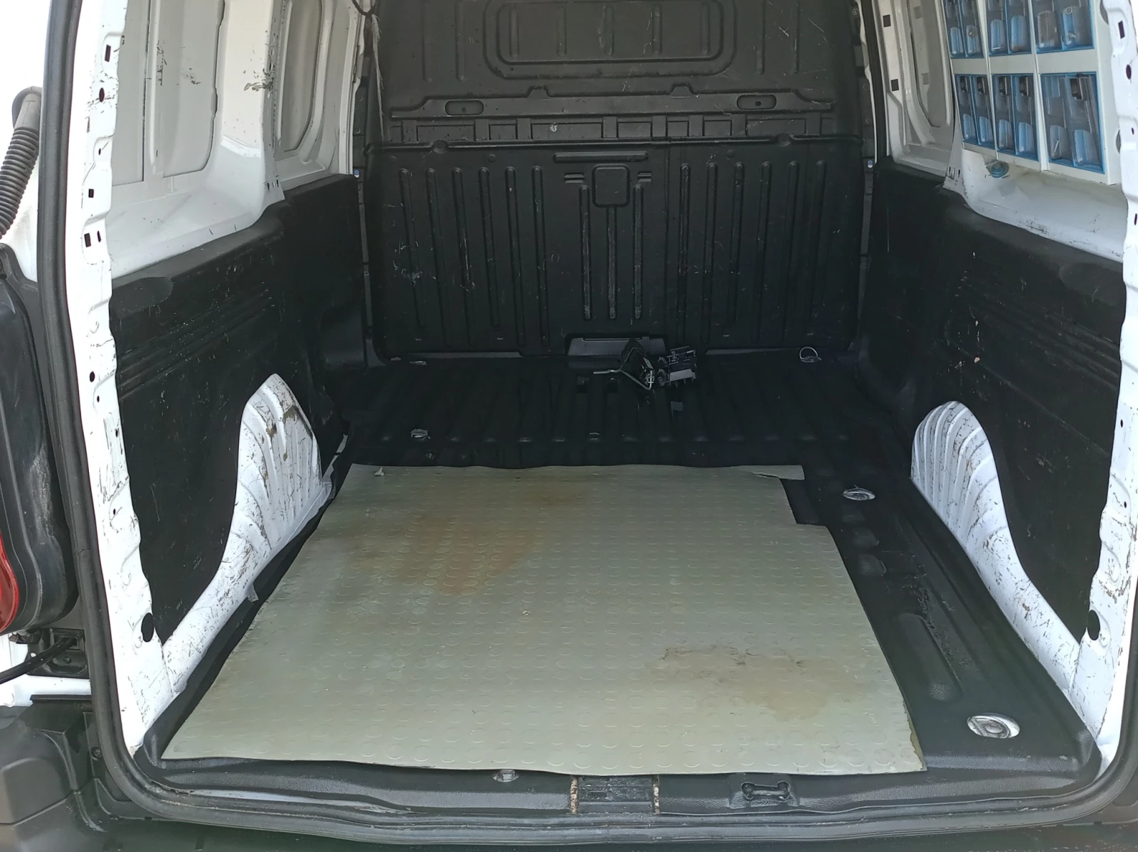 Peugeot Partner Long 950 PREMIUM 1.5 BlueHdi 102 BVM5 E6 - изображение 9