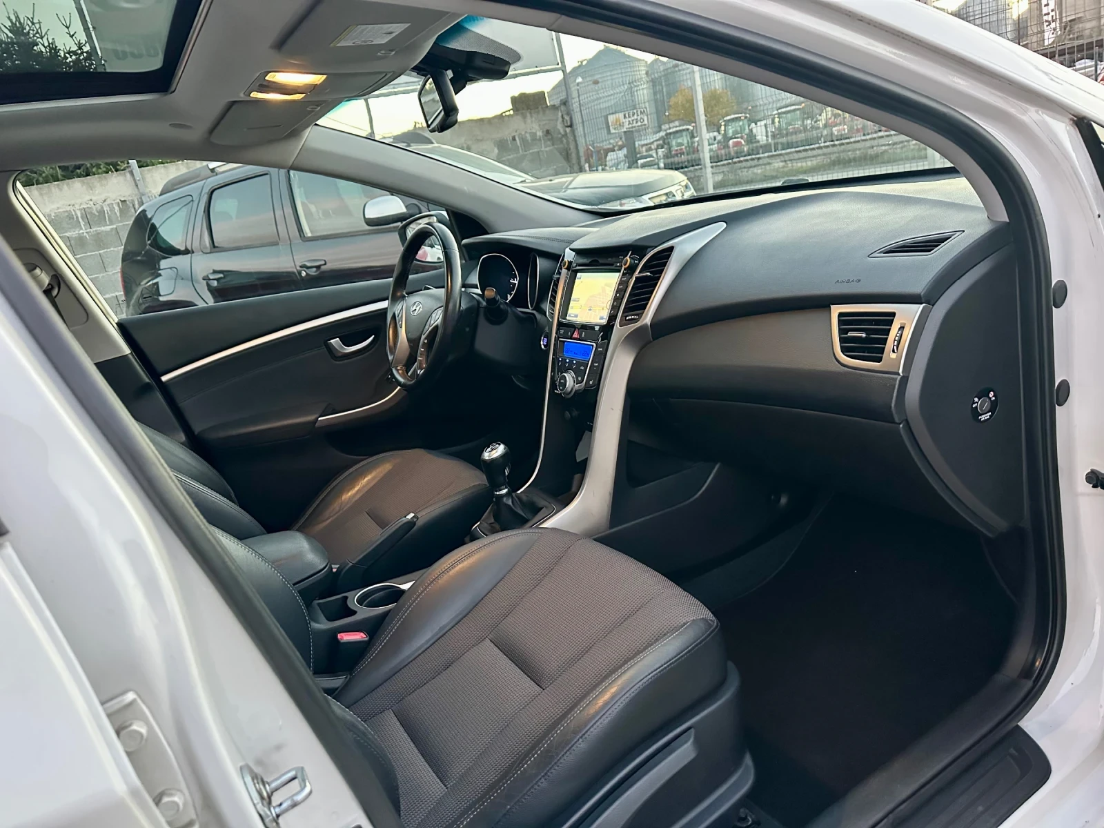 Hyundai I30 Keyless go! Камера! Панорама! Нави! Кожа!  - изображение 9