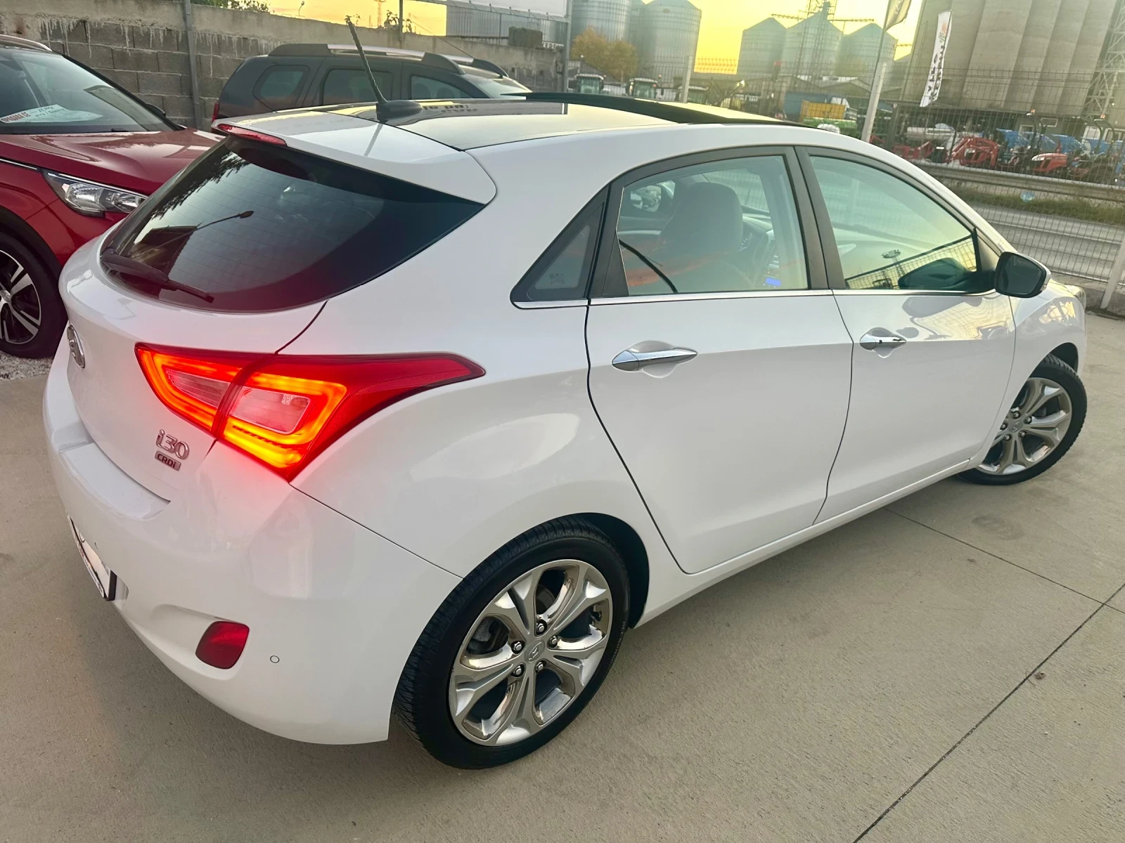 Hyundai I30 Keyless go! Камера! Панорама! Нави! Кожа!  - изображение 4