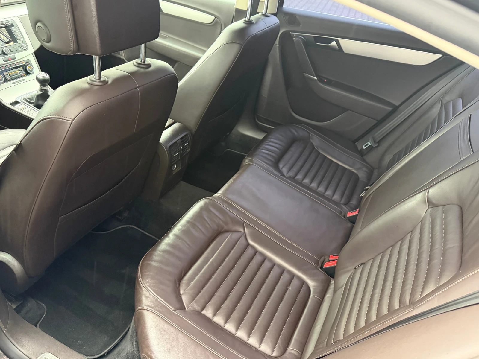 VW Passat 1.6 TDI  - изображение 9