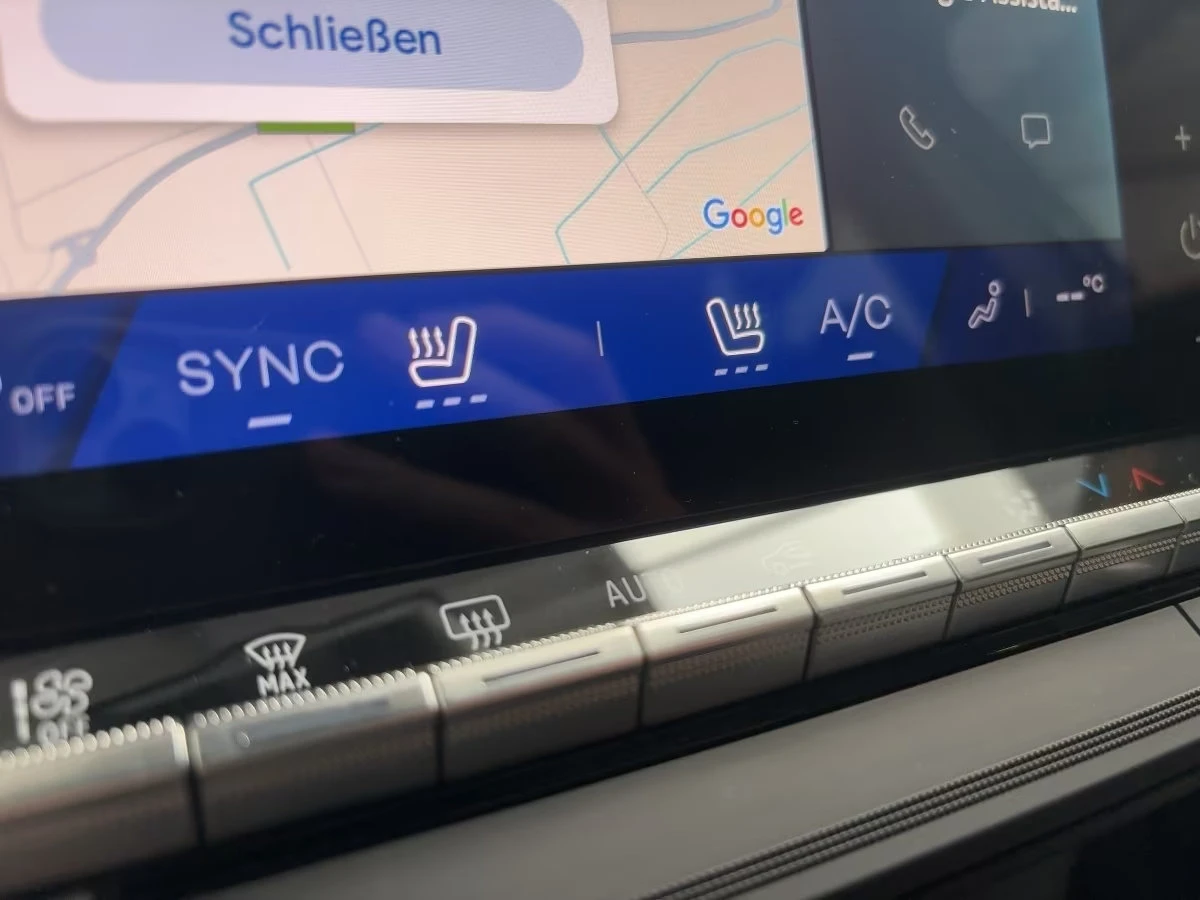 Renault Austral НОВ!/MHEV/158HP/EVOLUTION/DIGI/CPLAY/KLESS/897g, снимка 11 - Автомобили и джипове - 53784133