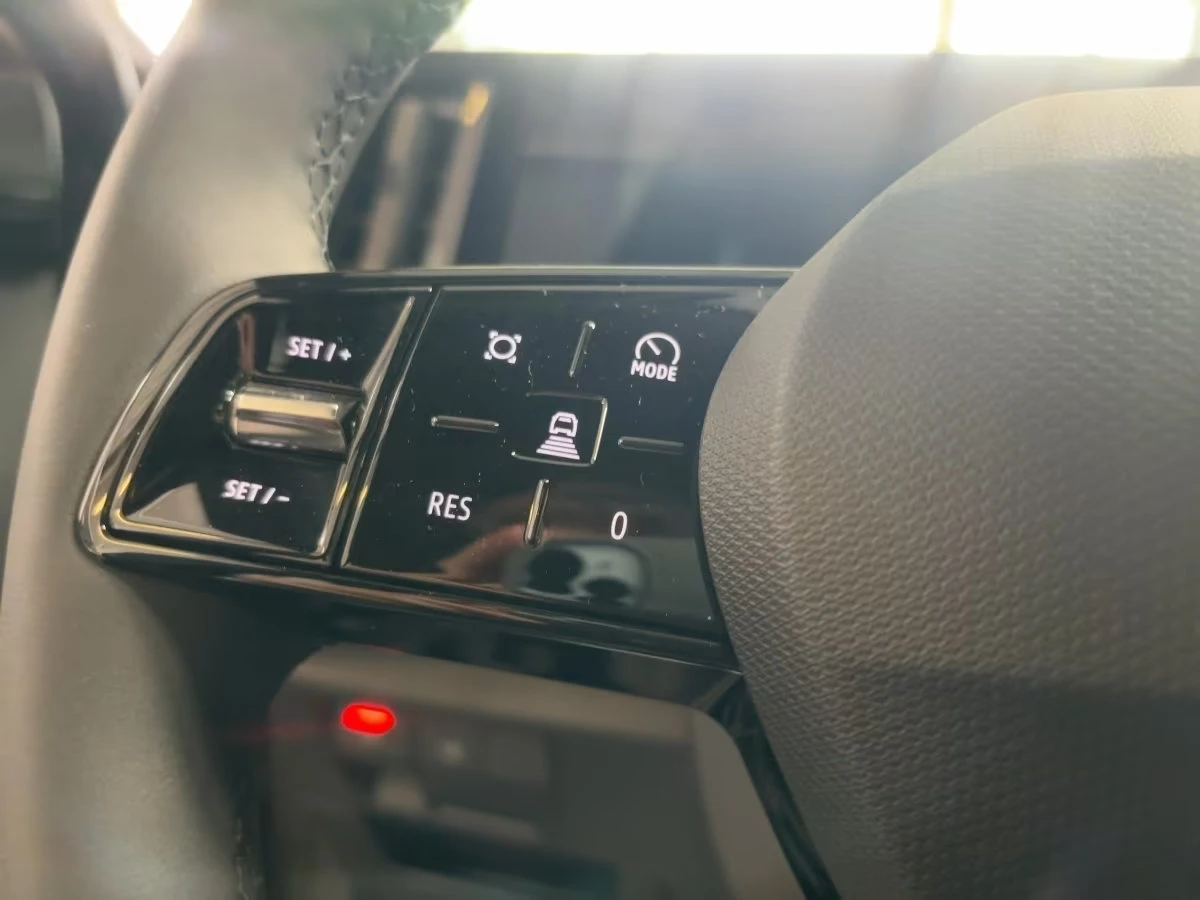 Renault Austral НОВ!/MHEV/158HP/EVOLUTION/DIGI/CPLAY/KLESS/897g, снимка 8 - Автомобили и джипове - 53784133