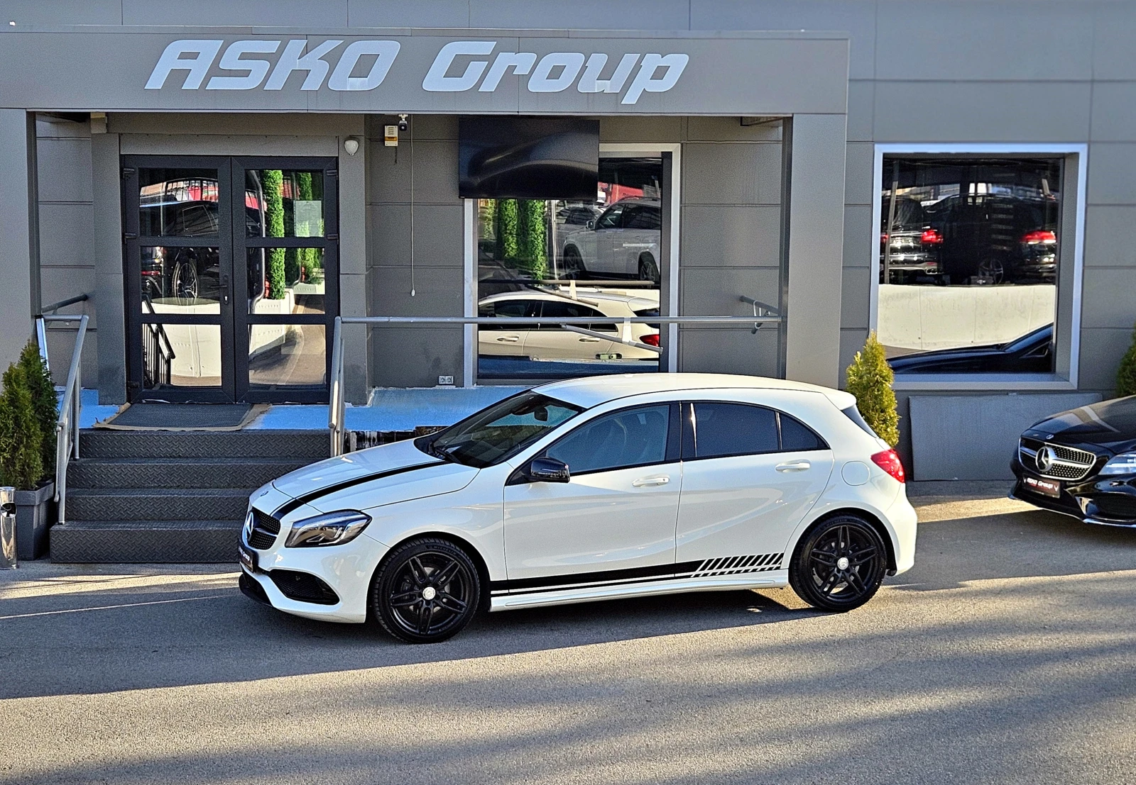Mercedes-Benz A 200 AMG/LED/FACE/GERMANY/CAMERA/START-STOP/AUTO H/LIZ, снимка 17 - Автомобили и джипове - 53823427