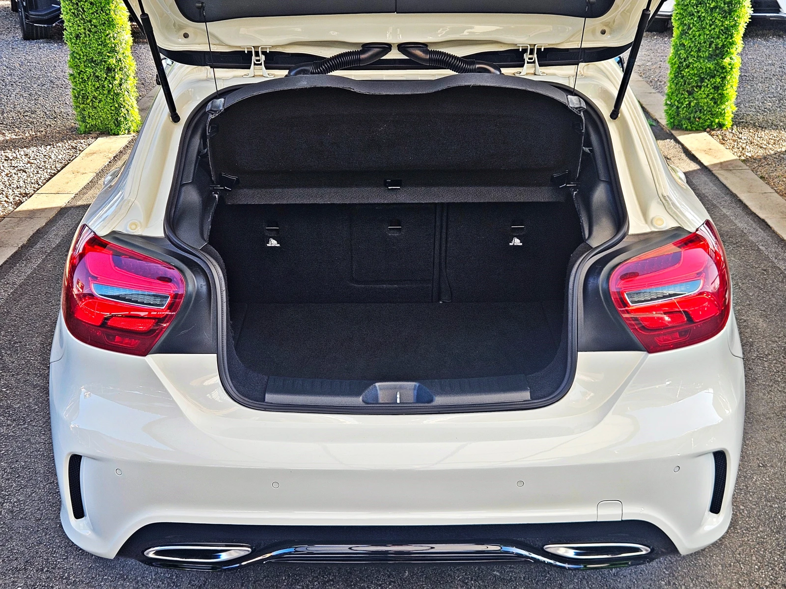 Mercedes-Benz A 200 AMG/LED/FACE/GERMANY/CAMERA/START-STOP/AUTO H/LIZ, снимка 8 - Автомобили и джипове - 53823427