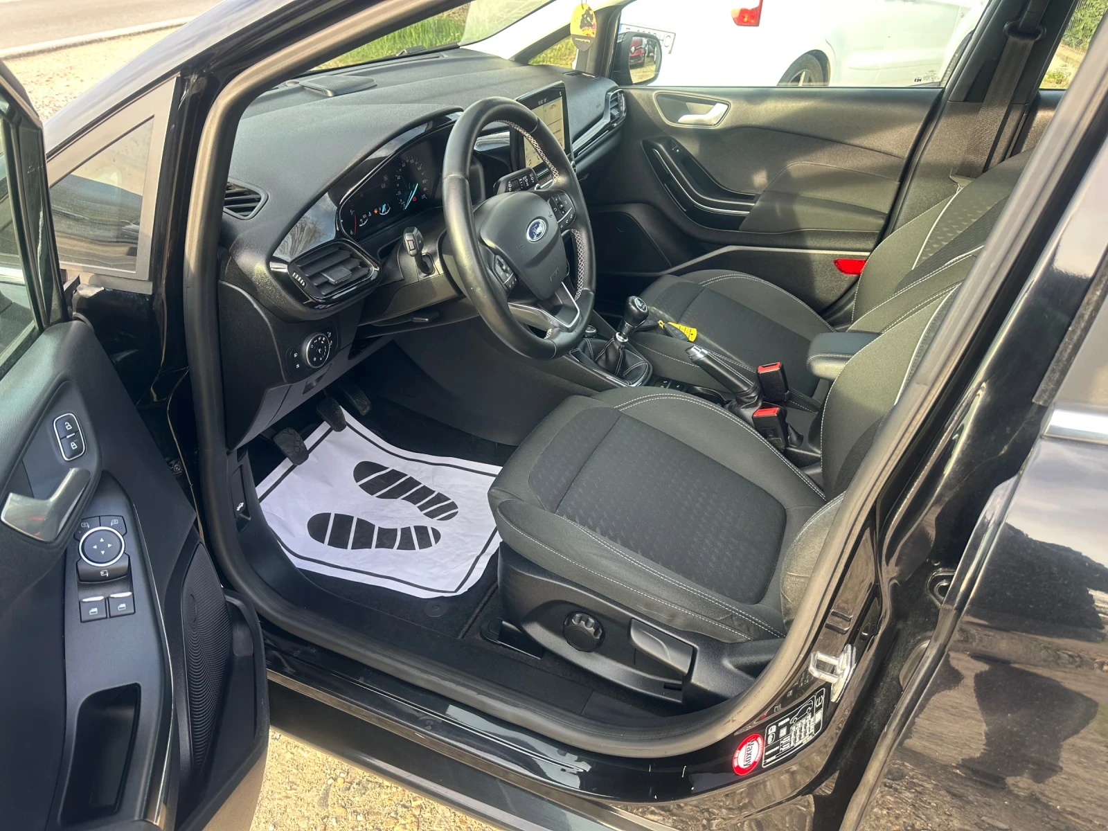 Ford Fiesta, снимка 7 - Автомобили и джипове - 54237322