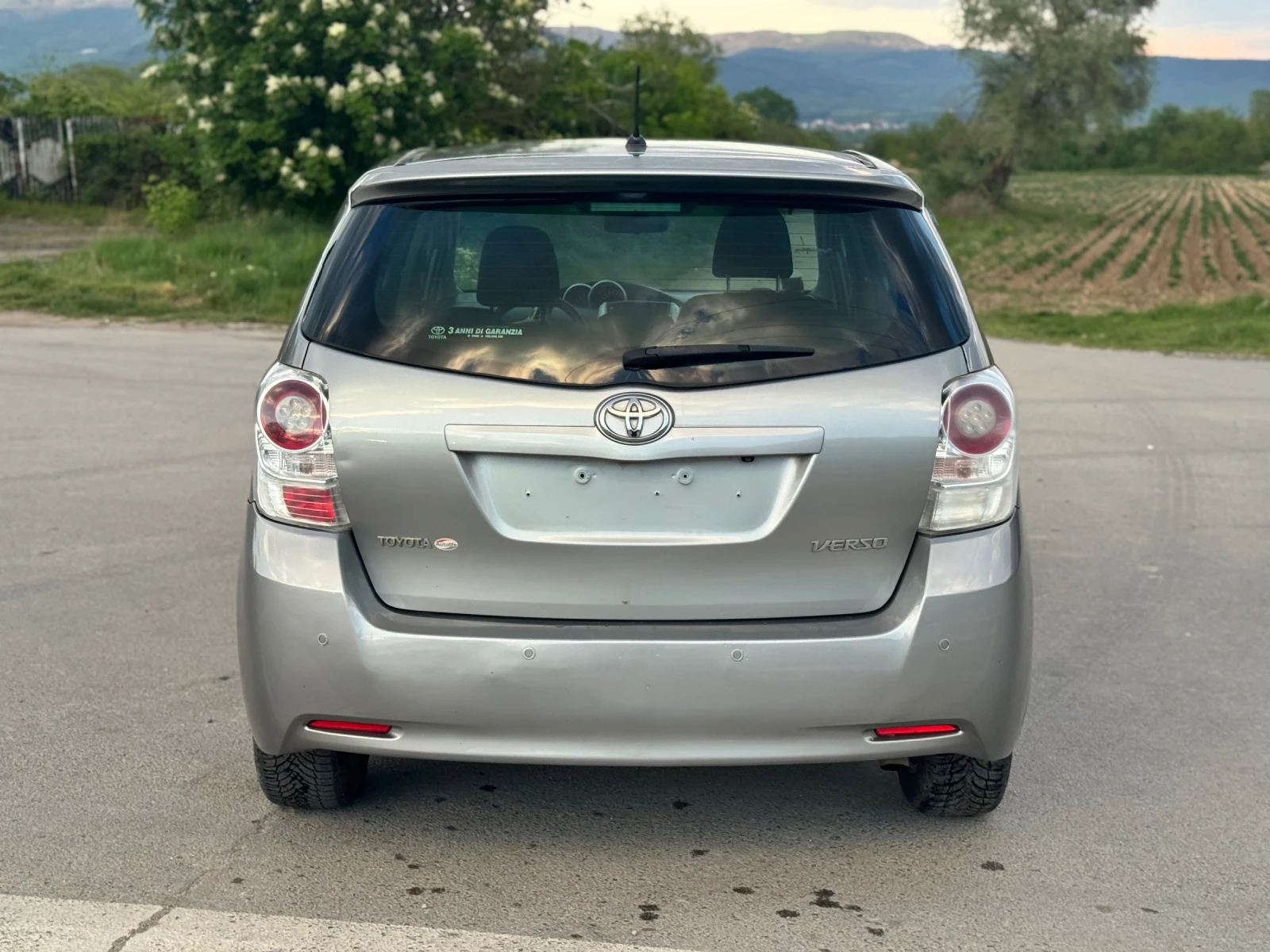 Toyota Verso d4d 7 местна, снимка 6 - Автомобили и джипове - 54445204