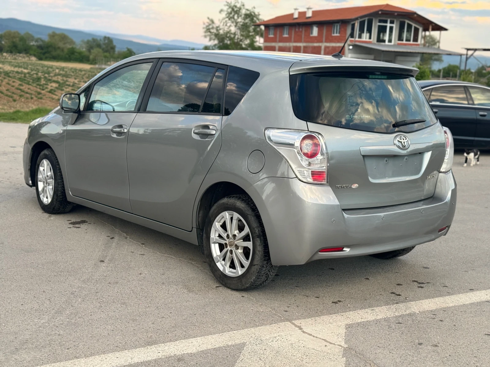 Toyota Verso d4d 7 местна, снимка 5 - Автомобили и джипове - 54445204