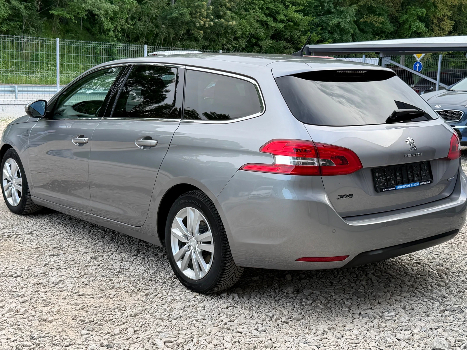 Peugeot 308 1.6HDI* EVRO6* TOP* , снимка 6 - Автомобили и джипове - 54514254