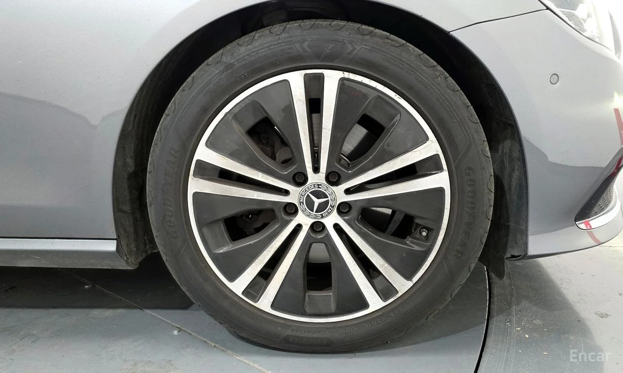 Mercedes-Benz E 250 Avantgarde* DISTRONIC* DIGITAL* AMBIENT* ПОДГРЕВ* , снимка 5 - Автомобили и джипове - 54713083