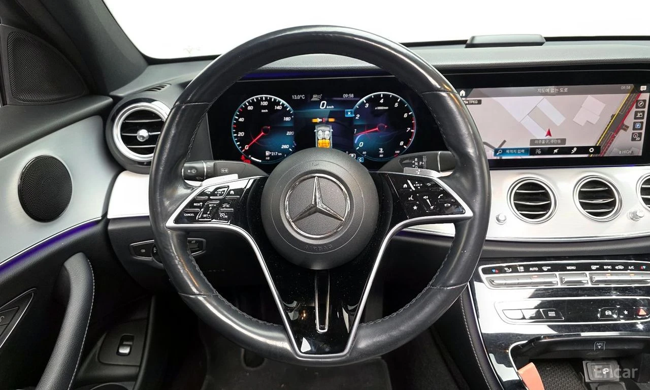 Mercedes-Benz E 250 Avantgarde* DISTRONIC* DIGITAL* AMBIENT* ПОДГРЕВ* , снимка 9 - Автомобили и джипове - 54713083