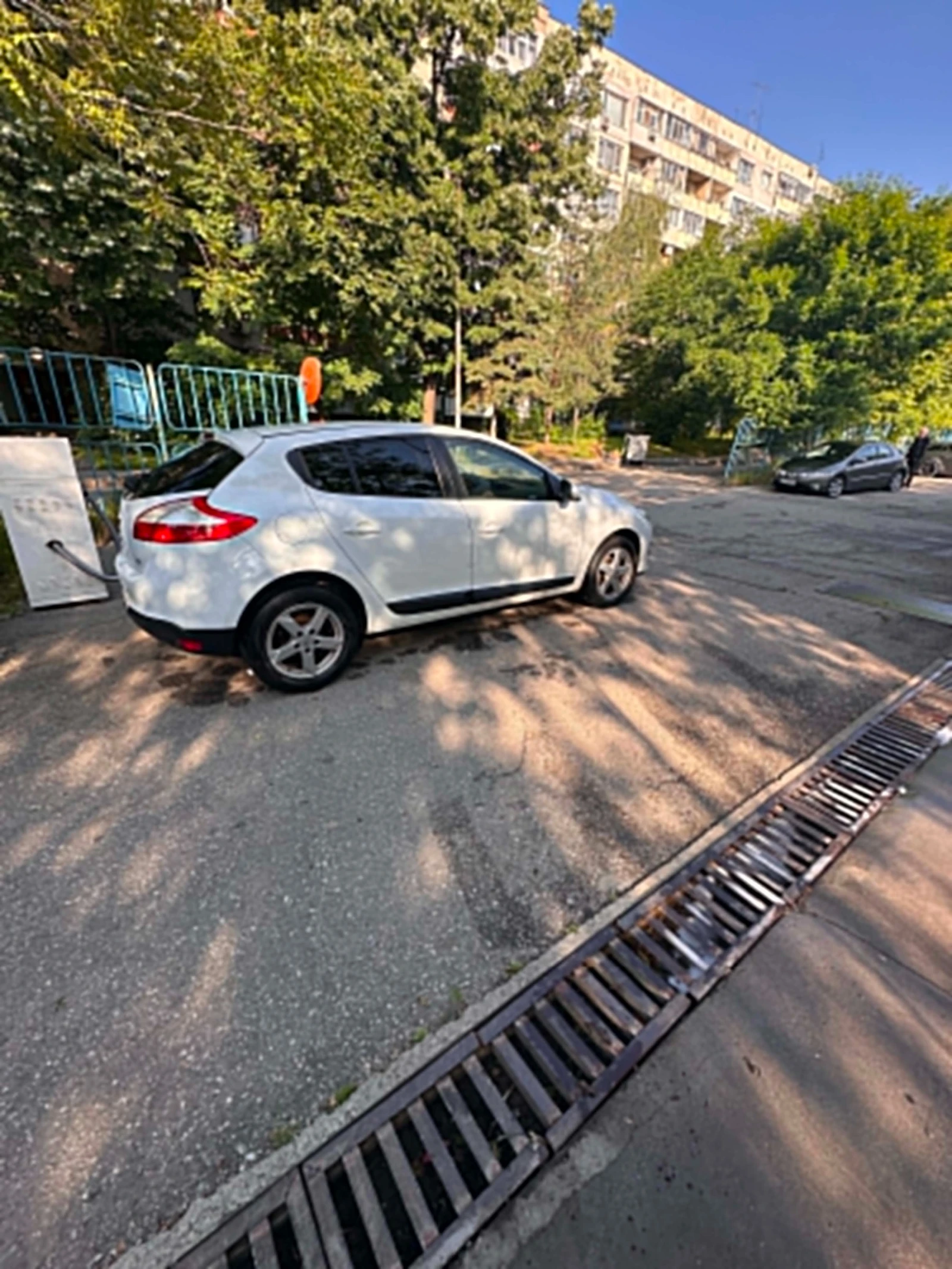 Renault Megane, снимка 4 - Автомобили и джипове - 55016319