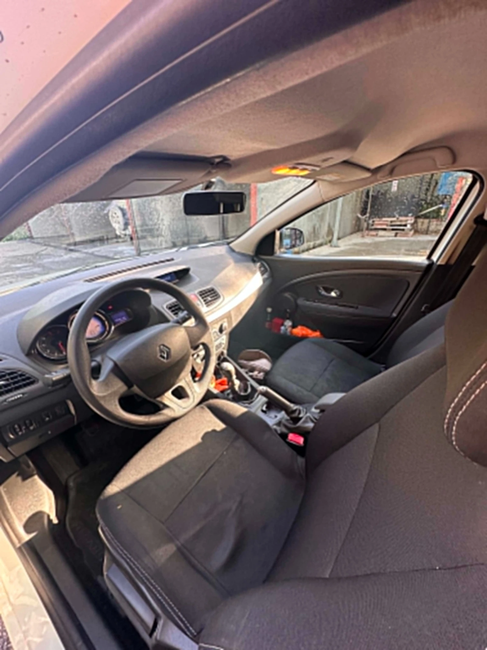 Renault Megane, снимка 7 - Автомобили и джипове - 55016319