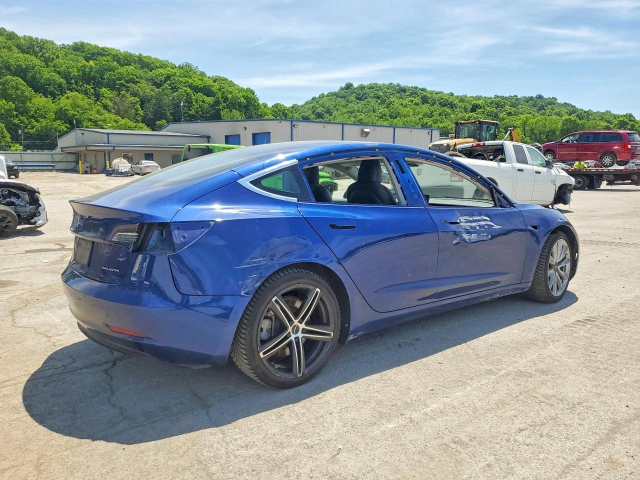 Tesla Model 3, снимка 3 - Автомобили и джипове - 55272020