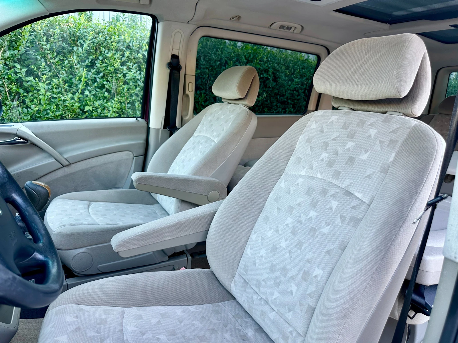 Mercedes-Benz Viano * ТЕМПОМАТ* TV* 2 СТРАНИЧНИ ВРАТИ* , снимка 13 - Автомобили и джипове - 55674718