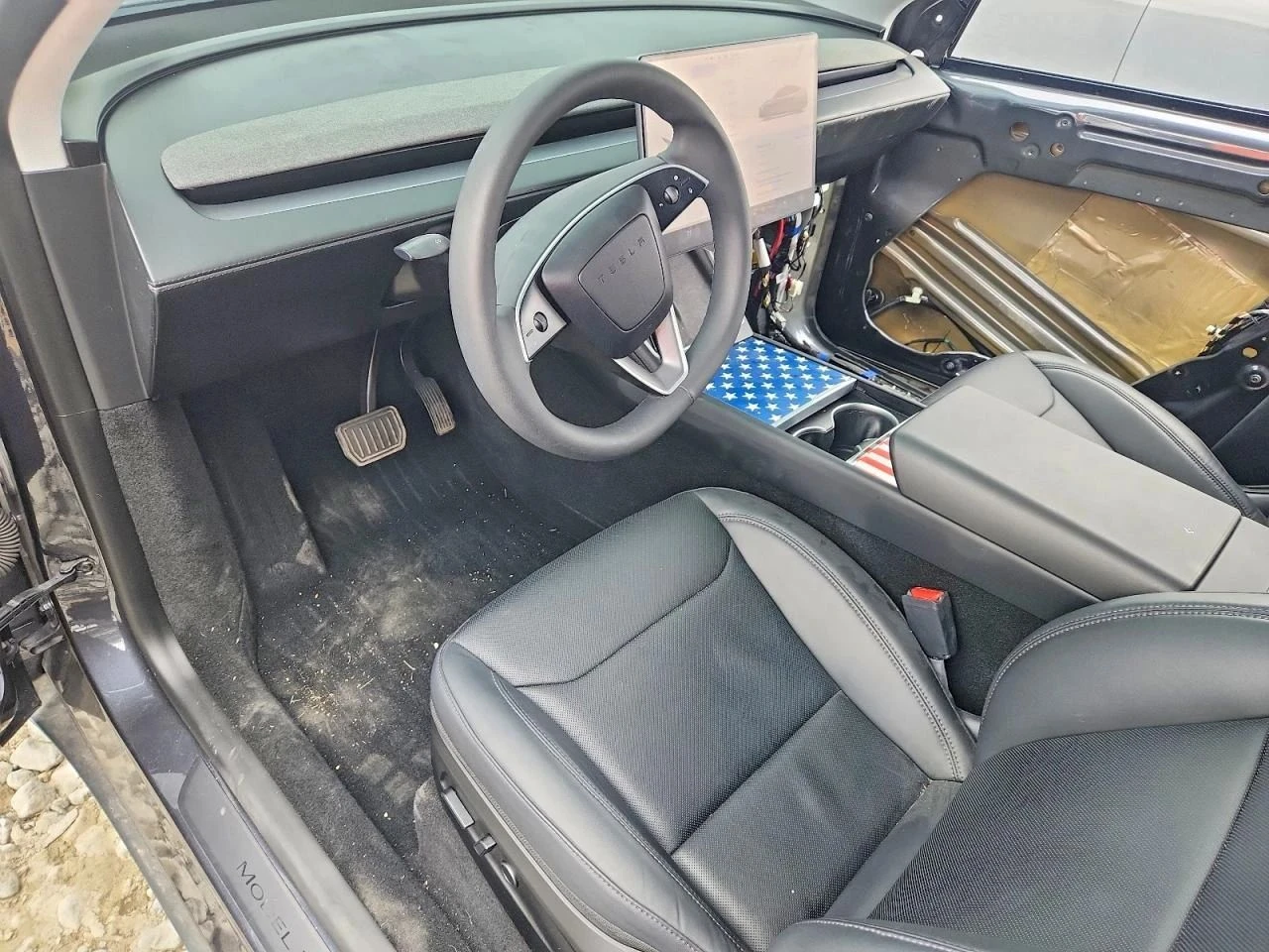 Tesla Model Y, снимка 8 - Автомобили и джипове - 56689547