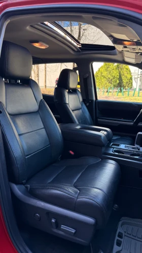 Toyota Tundra 5.7 V8 LIMITED/4Х4/ПАНО/КОЖА/ПОДГРЕВ/БАРТЕР* * * , снимка 13