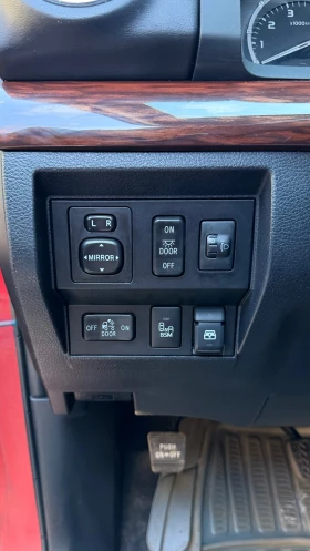 Toyota Tundra 5.7 V8 LIMITED/4Х4/ПАНО/КОЖА/ПОДГРЕВ/БАРТЕР* * * , снимка 12