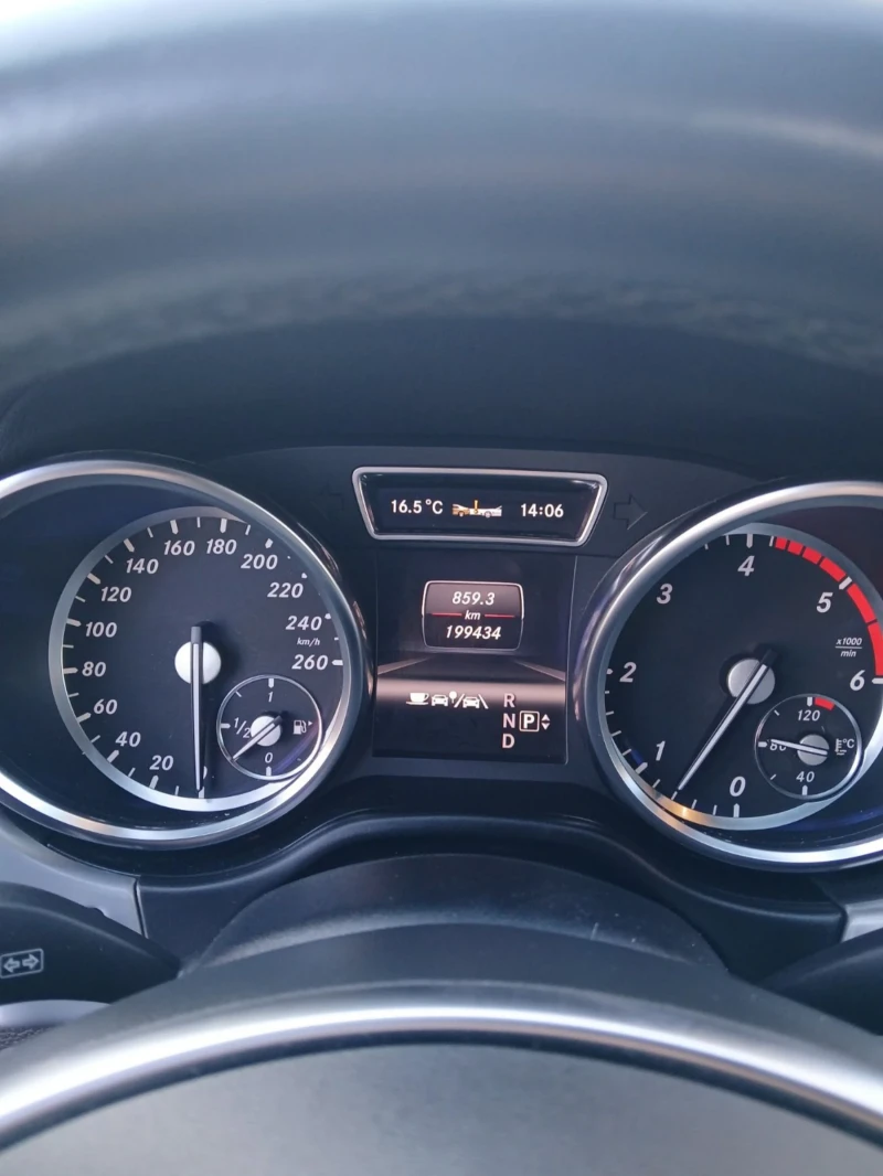 Mercedes-Benz ML 350, снимка 9 - Автомобили и джипове - 52255933